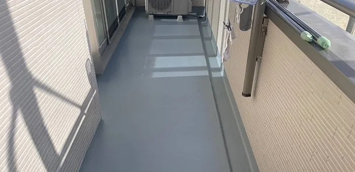 ベランダ防水工事を施工した戸建住宅の施工完了後の写真